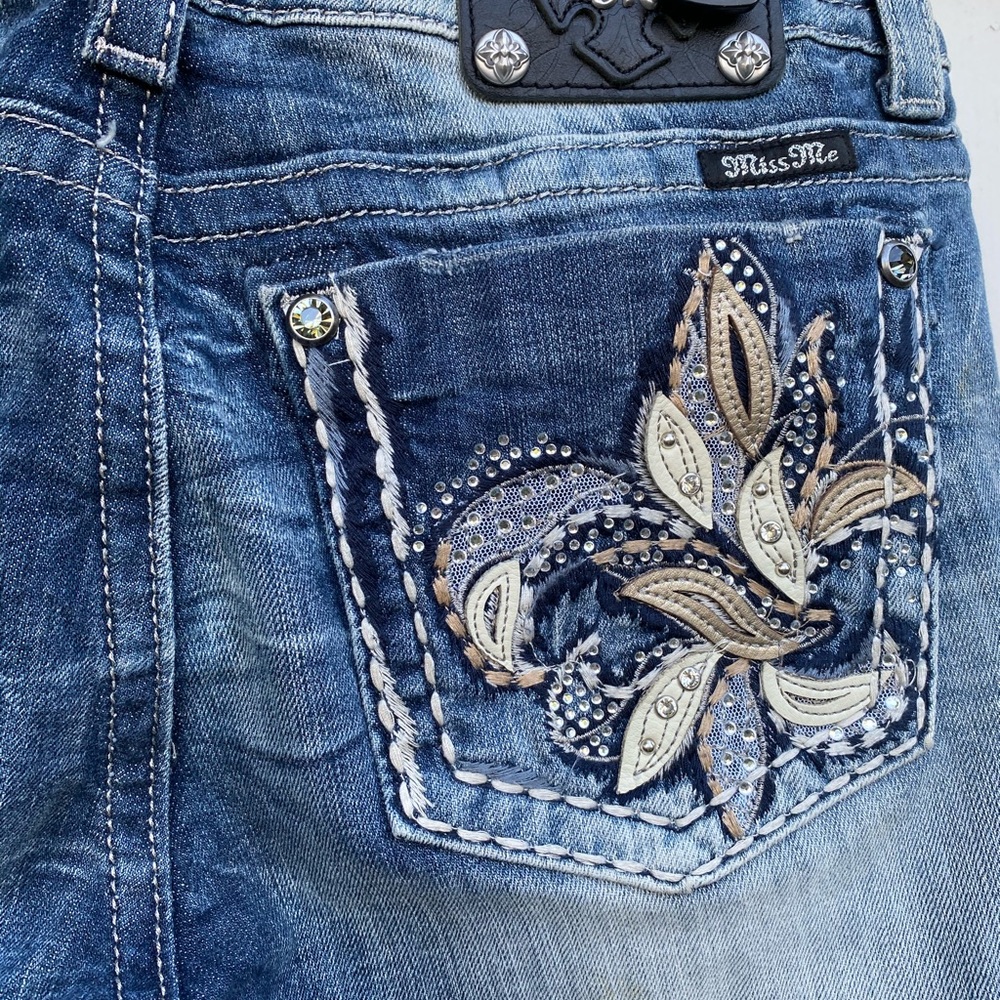 Miss Me Artfully Faded Jeans